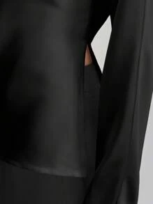 Ontre Nuevos lanzamientos de primavera 2025 para mujeres, blusa formal elegante con aplicaciones florales negras, volantes en la cintura, textura de satén, hombros asimétricos, mangas largas, look para volver al colegio