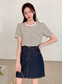 DAZY Camiseta suelta casual de mujer con rayas, nuevo modelo de verano para festival de música