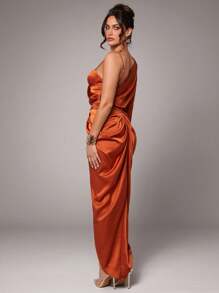 Silquee 女士优雅派对纯色优质焦糖色露肩连衣裙，不对称领口，内置胸罩杯，垂褶设计，高开衩，适合鸡尾酒会、浪漫约会、正式派对、婚礼、伴娘服、晚礼服、万圣节、圣诞节、情人节