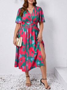 SHEIN Clasi Plus Size Summer V-Neck Short Sleeve Split Minimalist Casual Dress, Western Wear, Festival Boho Bohemia