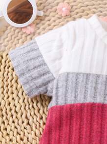 SHEIN Babymeisje Zomer Nieuwe Ronde Hals Korte Mouw T-shirt + Broek 2 Stuks Casual & Stijlvolle Set