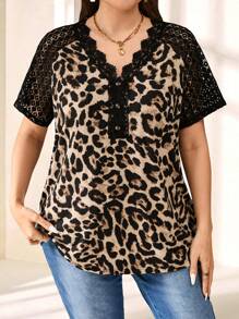 EMERY ROSE 大码度假蕾丝拼布纽扣前短袖休闲 T 恤，春夏，猎豹印花 - 彩色 - 查看 4