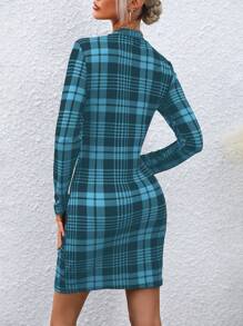 SHEIN Clasi 1 pieza Vestido elegante de manga larga con cuello redondo y pliegues con estampado de cuadros para la ropa de Año Nuevo de mujeres