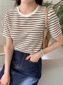 DAZY Camiseta suelta casual de mujer con rayas, nuevo modelo de verano para festival de música