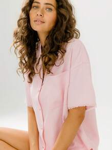 Aralina 棉花糖粉色纽扣编织衬衫和短裤套装