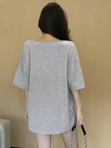 DAZY 夏季新款音乐节休闲 V 领短袖 T 恤，薄款宽松休闲半袖上衣，女士超大 T 恤，图案 T 恤