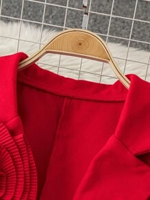 Rometta 1 件大码翻领花朵装饰纯色厚外套，适合新年衣服，适合冬季