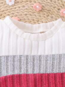 SHEIN Babymeisje Zomer Nieuwe Ronde Hals Korte Mouw T-shirt + Broek 2 Stuks Casual & Stijlvolle Set