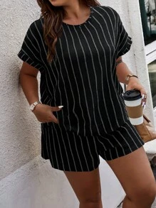 SHEIN LUNE Bộ 2 áo thun cổ tròn tay Dolman kẻ sọc thường ngày và quần short cỡ lớn - màu đen - Xem 1