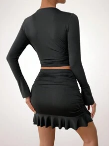 Chiquease Conjunto de 2 piezas de color negro con escote en V, mangas largas con volantes y falda corta fruncida, atuendos para salir, conjuntos para el Día de San Valentín, atuendos para fiestas navideñas, atuendos románticos para citas