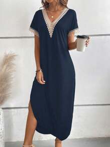 EMERY ROSE 花边蕾丝拼接开叉大腿 T 恤长款女装 - 藏蓝色 - 查看 4