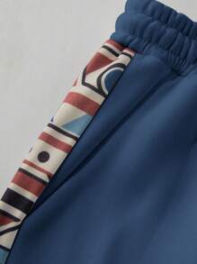 Manfinity Hypemode Men Solid Color Patchwork Round Neck Long Sleeve Pocket Minimalist Sweatshirt And Pants Set - Dusty Blue - View 7