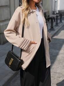 SHEIN EZwear Chaqueta casual de manga larga con botones frontales y bolsillos en unicolor y diseño de parches para mujer