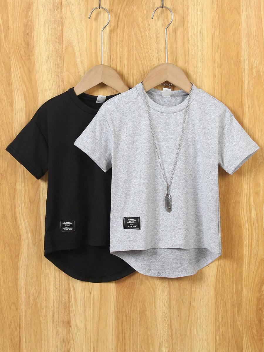 SHEIN 2 件套年轻男孩休闲舒适时尚简约实用百搭字母和图形印花前短后长圆领短袖 T 恤，适合夏季度假、旅行、放松、日光浴 - 彩色 - 查看 1