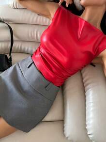 SHEIN Essnce Parte superior casual de moda para mujer, estilo callejero de los 90, primavera y otoño, unicolor, cuello plisado, top de tanque de PU rojo sin mangas, top apropiado para salir y fiestas, top de Navidad