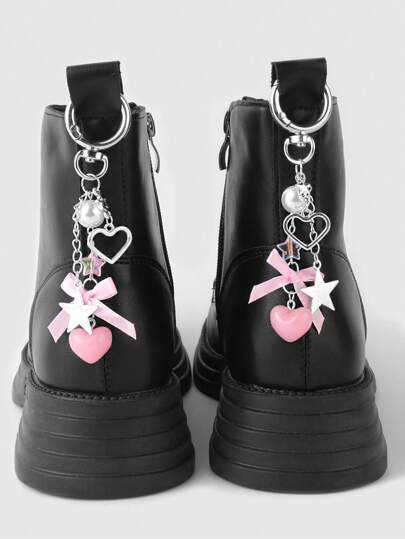 Kawaii 2 pièces Pendentif élégant et charmant en forme d'étoile, nœud papillon, avec décoration de perles sur chaîne d'argent. Décoration polyvalente pour chaussures/vêtements, convient aux filles/femmes, pour un port quotidien ou en cadeau de fête