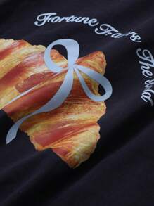 Livesso Áo thun tay ngắn cổ tròn dáng rộng in họa tiết và chữ cho nữ, áo phông dễ thương mùa hè cỡ lớn, quần áo trở lại trường - Màu xanh hải quân - Xem 4