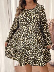 SHEIN VCAY Vestido de manga larga con cuello redondo y parches de estampado de leopardo para talla grande