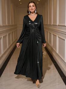 SHEIN Clasi 大码 V 领长袖纯色休闲连衣裙