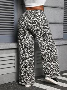 SHEIN SXY Plus Size Women's Jeans Leopard Print Loose Straight Pants Cotto Leopard Print Jeans Jeans Womenvalentine Day Pants Women Summer Baggy Jeans Y2k Baggy Jeans Women