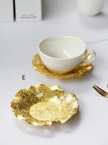 1pc Lotus Shaped Metal Coaster, Luxury Creative Style, Golden Color, Embossed Craft, Suitable For Insulation, Tea Tray, Plate, Halloween, Christmas - Multicolor - View 5