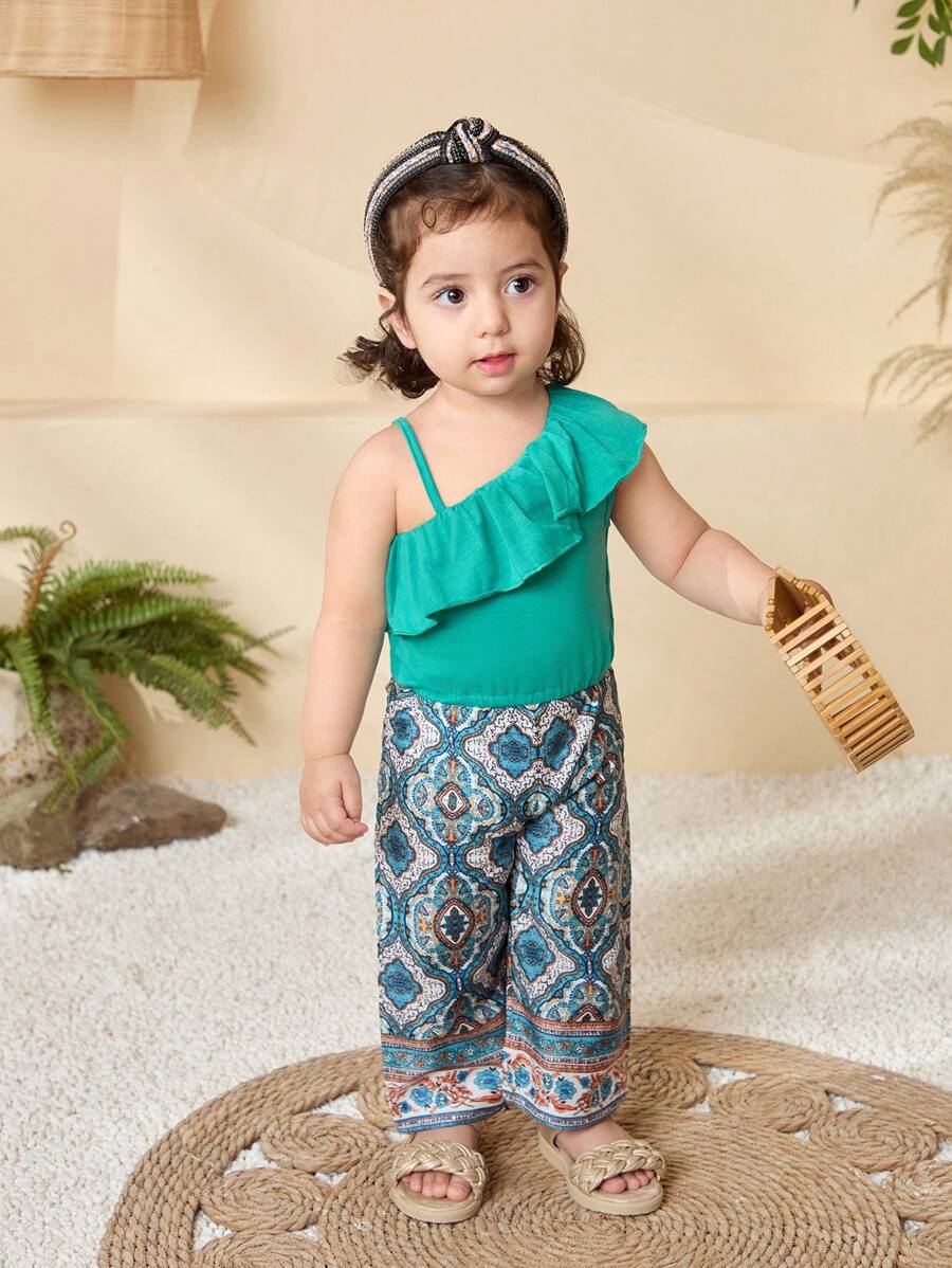 SHEIN 2pcs/Set Baby Girls 0-3 Years Spring/Summer New Casual Elegant Resort Brick Pattern Wide Leg Pants & Ruffle Strap Waist Crop Top, Leisure Suit, Green - Green - View 1