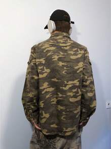 Manfinity Hypemode Men's Camouflage Pattern Cargo Pockets Single Breasted Casual Denim Shirt