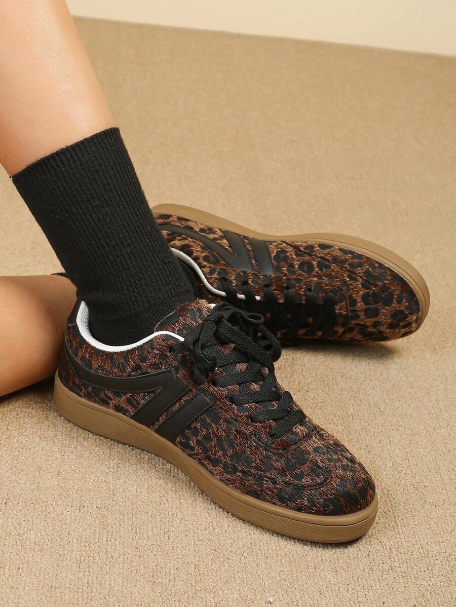 CUCCOO EASI Women's Black Retro Teutonic Casual Sports Shoes