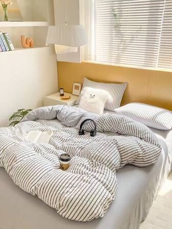 3pcs Nordic Style Striped Down Comforter Set Including 2 Pillowcases And 1 Duvet Cover (No Bed Sheet)