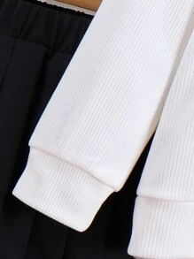 SHEIN Elladie kids 2 件套年轻女孩休闲可爱针织运动衫套装，长袖蝴蝶结上衣和黑色百褶裙，适合秋季假期和日常穿着 - 白色 - 查看 3