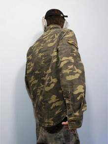 Manfinity Hypemode Men's Camouflage Pattern Cargo Pockets Single Breasted Casual Denim Shirt