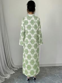Al Najma V-Neck Long Sleeve All-Over Print Minimalist Long Arabic Style Dress - Green - View 2