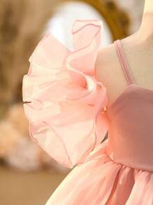 SHEIN 女婴 Fern Glow 可爱粉色针织和欧根纱荷叶边下摆吊带连衣裙，夏季 - 粉色 - 查看 4