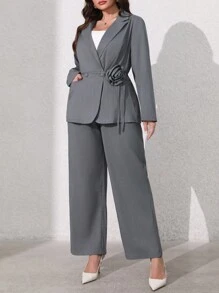 SHEIN Clasi 2 件大码女式 3D 花卉长袖西装外套和裤子套装 - 灰色 - 查看 3