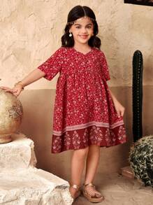 SHEIN Leap Crew Vestido de bata casual para meninas combinando mãe e filha, 1 peça, estampa floral, com botões na frente, adequado para uso casual diário, viagens e férias - Vermelho - Ver 3
