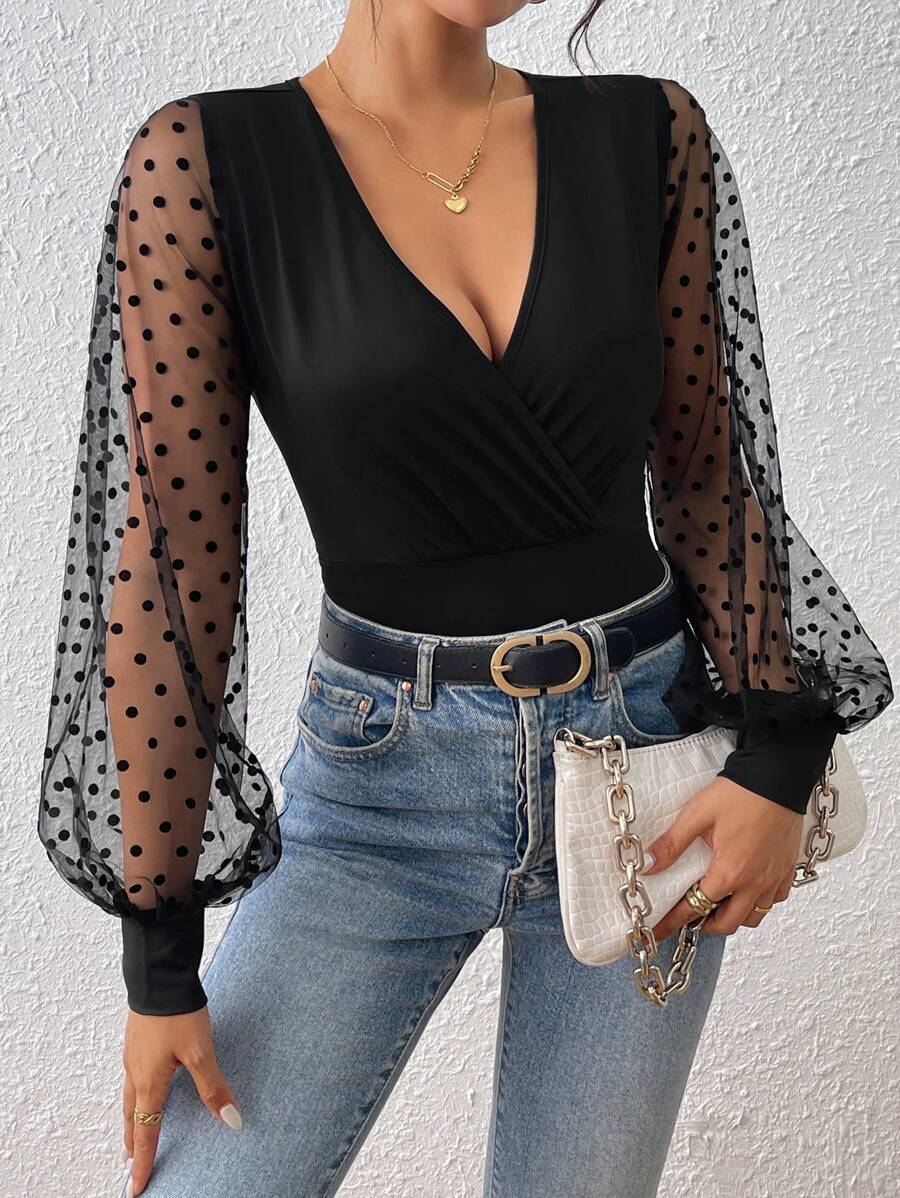 SHEIN PETITE 新款 V 领长袖波尔卡圆点网眼拼接紧身衣，短款年轻女士时尚紧身衣，拉长身材，显瘦 - 黑色 - 查看 1