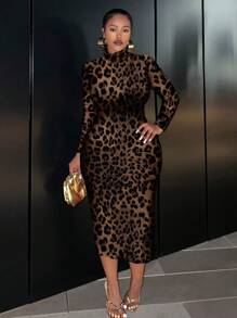 Slaydiva 休闲简约全印花豹纹长袖圆领修身长裙，适合秋冬季，加大码 - 彩色 - 查看 4