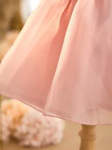 SHEIN 女婴 Fern Glow 可爱粉色针织和欧根纱荷叶边下摆吊带连衣裙，夏季 - 粉色 - 查看 5