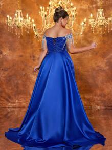 Glamrae Vestido de noche maxielegante azul marino de talla grande con lujoso bordado y parches de lentejuelas de satén, hombros descubiertos, adornos con flecos, contraste de colores, abertura alta y bajo de cola de sirena, ideal para eventos, bodas y fiestas formales - azul real - Ver 3