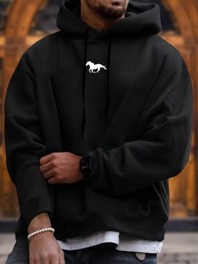 RueChic 100% katoenen herenhoodie met trekkoord en paardenprint in zwart