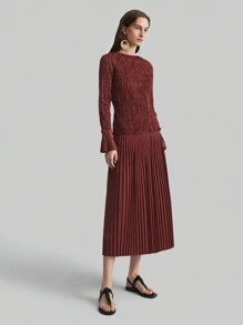 Ontre 棕红色超大波西米亚风女装连衣裙，2025新款春季时尚女圆领长袖褶饰装饰，红色春装，情人节长袖连衣裙