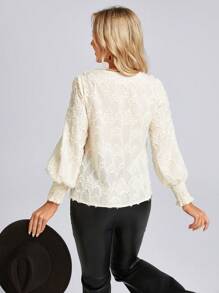 SHEIN LUNE Áo cánh tay đèn lồng cắt xẻ họa tiết vải jacquard họa tiết ngày lễ tình nhân, trang phục dạo phố thanh lịch, trang phục đi làm thường ngày, trang phục lãng mạn cho phụ nữ, trang phục đi nghỉ ngày lễ tình nhân cho phụ nữ - trắng - Xem 6