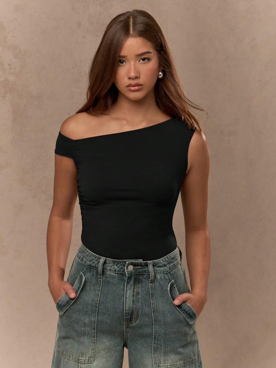 MISSGUIDED 褶皱泽西不对称紧身衣单肩无袖形式-合身舞蹈俱乐部派对夜间外出正装特殊场合春夏紧身衣 - 黑色 - 查看 1