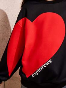 SHEIN 1 Stück Mädchen Rundhals Farbblock Lässig Pullover mit großem Herz, passend für jede Gelegenheit und das Valentinstag-Thema.