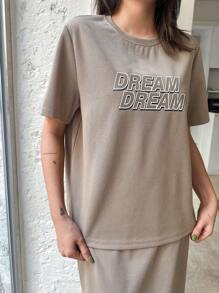 DAZY Set de 2 piezas Blusa con estampado de letras y falda para mujer