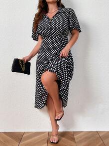 SHEIN Clasi Sukienka z krótkim rękawem i falbaniastym kołnierzykiem w dużym rozmiarze na lato