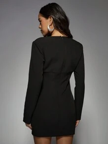 MISSGUIDED Vestido Curto Elegante de Manga Longa com Decote Profundo, Modelagem Justa, com Ombreiras, Roupa para Festa, Evento e Balada, Ajuste Slim, Design Estruturado, Ideal para Inverno e Outono - Preto - Visão 2