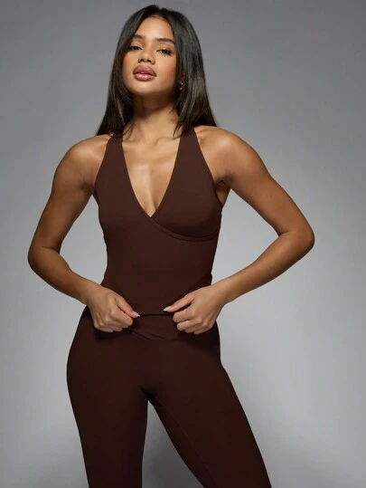 MISSGUIDED Top de tirantes para entrenamiento deportivo de alto rendimiento con cuello halter, compresión y soporte para yoga, fitness, running, ejercicio y gimnasio