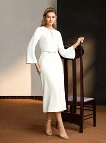 MOTF Soiréza KEYHOLE NECKLINE FLARE SLEEVE DRESS - White - View 3