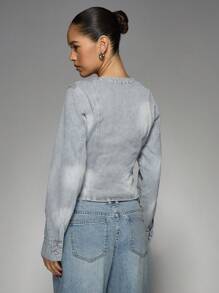 MISSGUIDED Scoop Neck Cropped Denim Jacket Button-Front Fitted Classic Y2K Style Spring Summer Fashion Everyday Casual Wear Transitional Outerwear - Grey - View 2